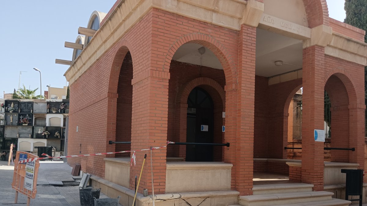 Zona que está en obras en el cementerio