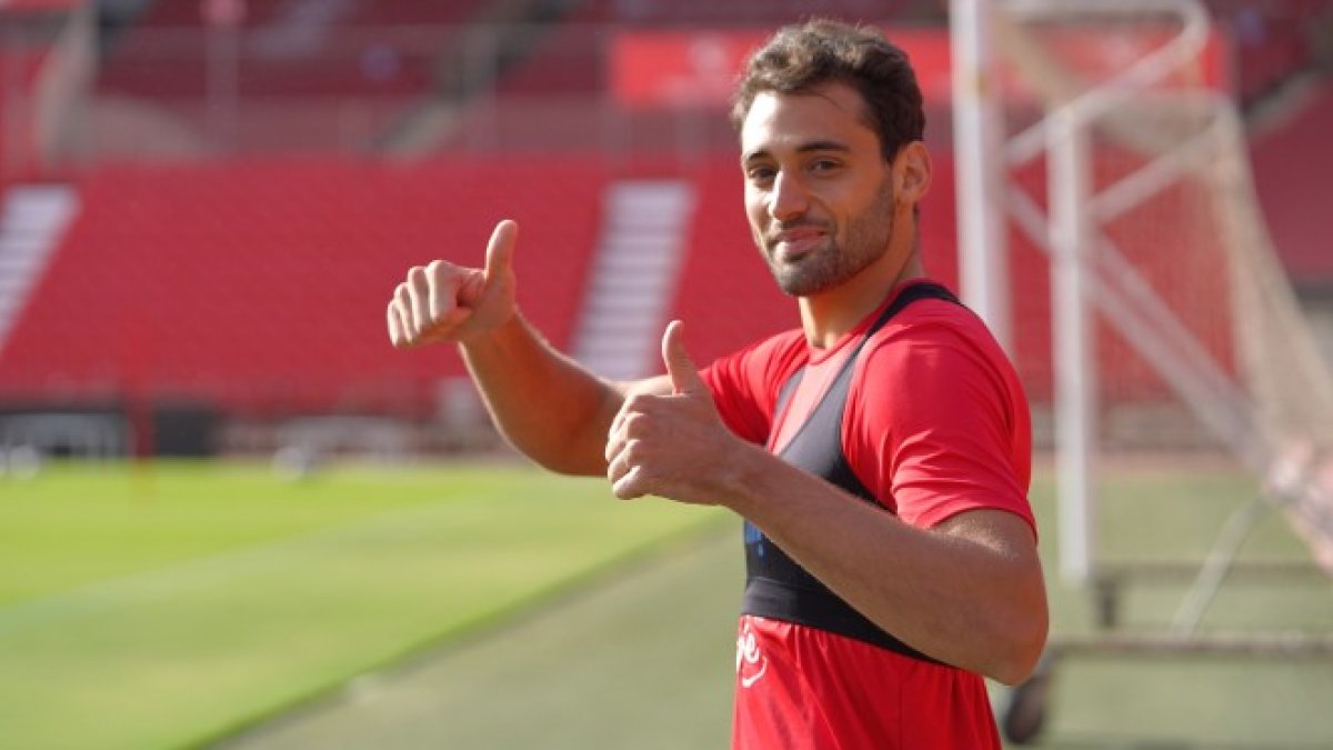 Iván Martos comienza a hacer trabajo con el grupo siete meses después de su operación.