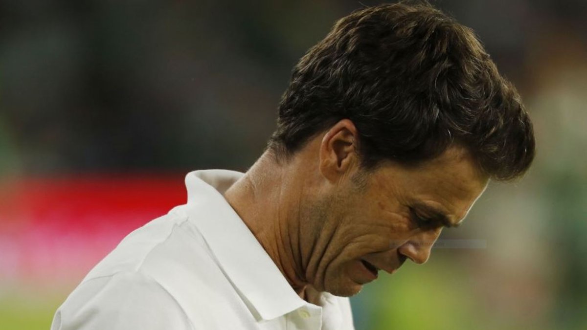 Rubi no termina de armar un equipo fiable.