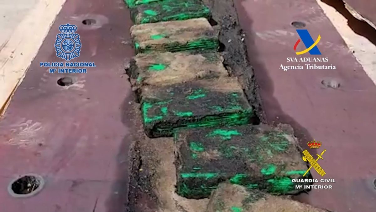 Parte de la droga incautada por la Policía Nacional.