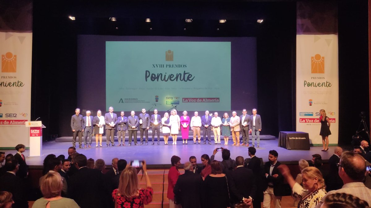 Los galardonados en los XVIII Premios Poniente.