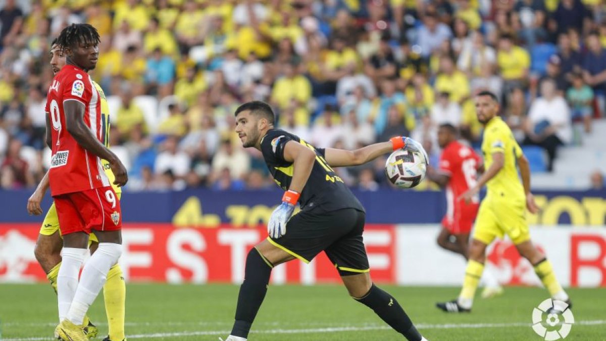 Una jugada del Villarreal-Almería.