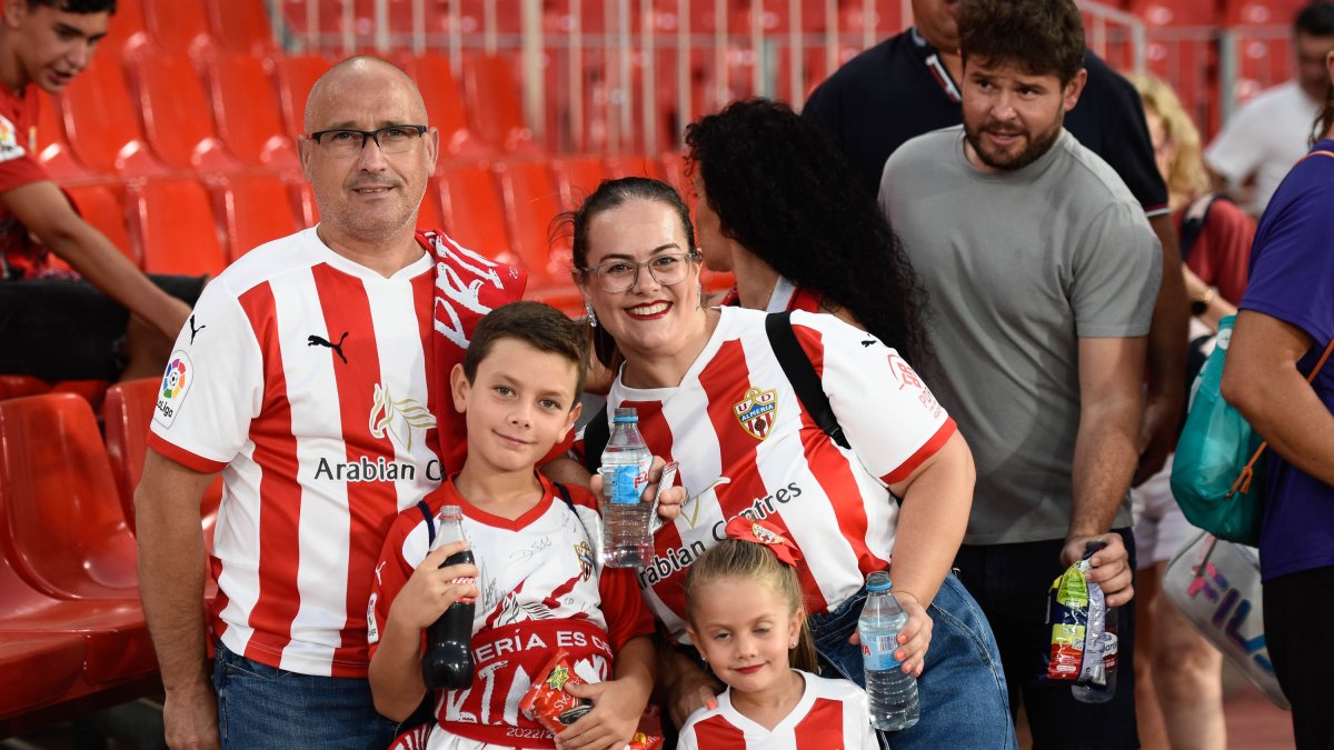 Aficionados en el Almería-Real Madrid.