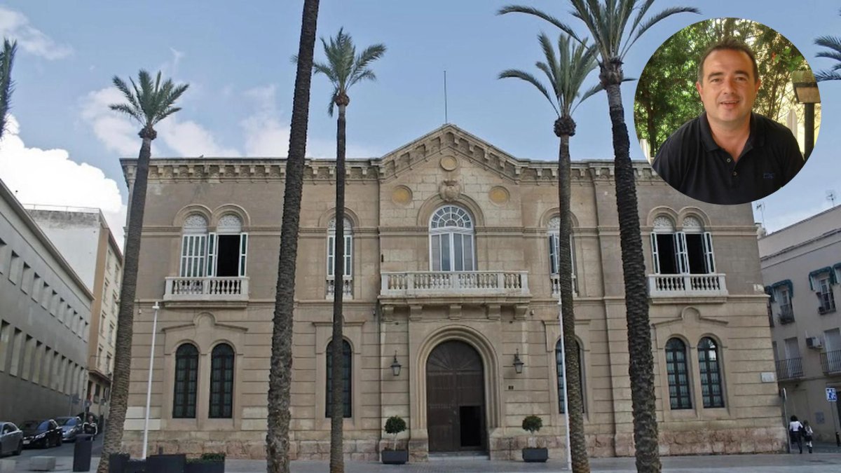 Enrique de Amo tiene ahora un cargo en el Obispado de Almería.