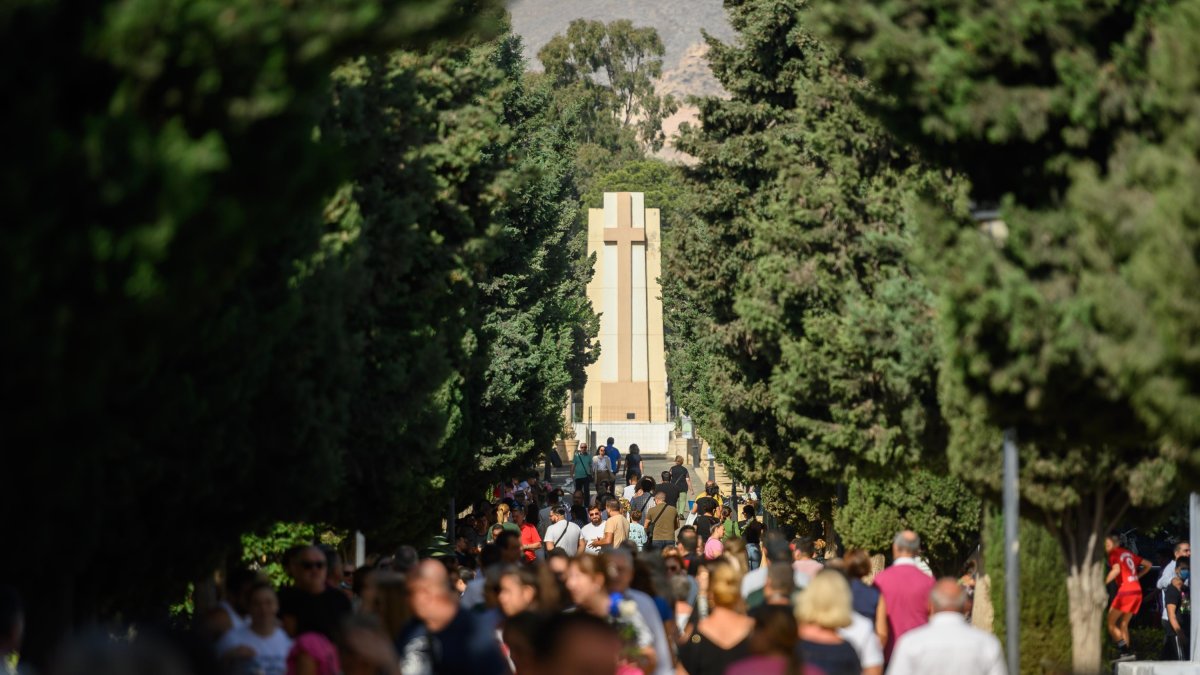 Vista general del interior del cementerio de San José en la capital