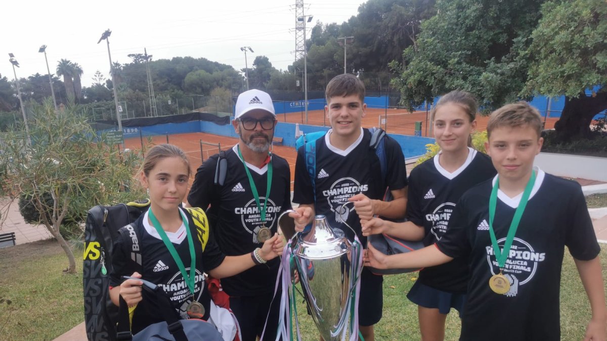 El Club de Tenis Almería gana en Málaga la Youth Finals de la Copa Davis sub14.