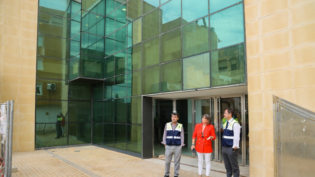 Francisco Góngora, Luisa Barranco y Alberto Martínez en el Mercado de Balerma.