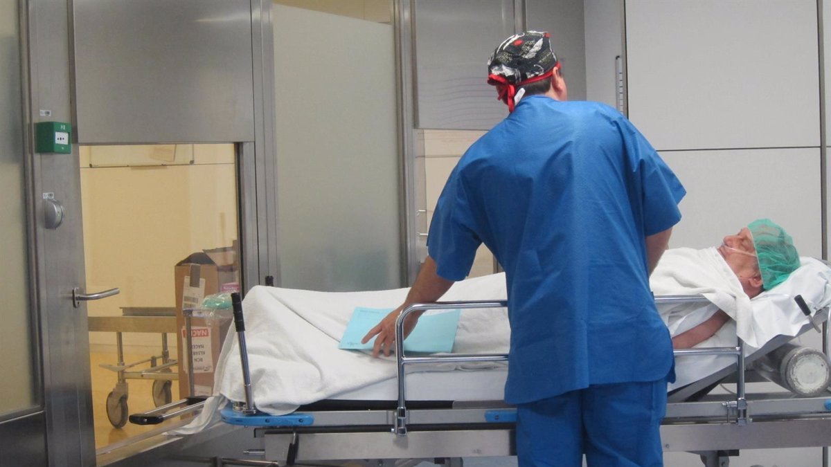 La CSIF reivindica la figura del celador de los centros sanitarios.