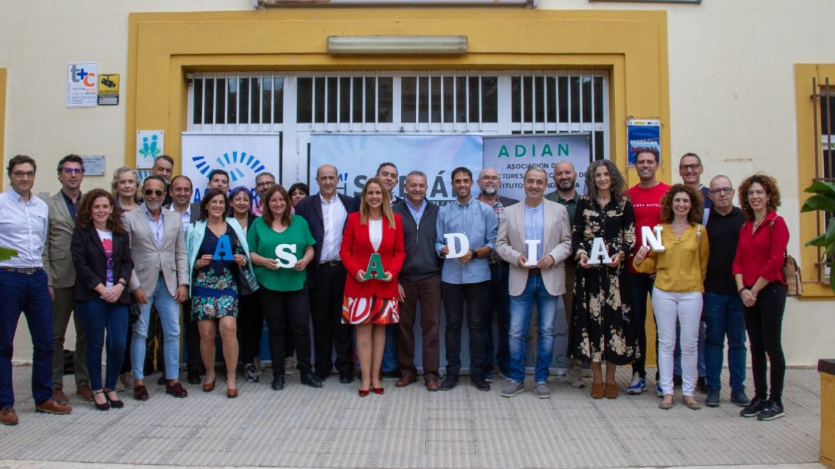 Imagen del acto fundacional de Asadian.