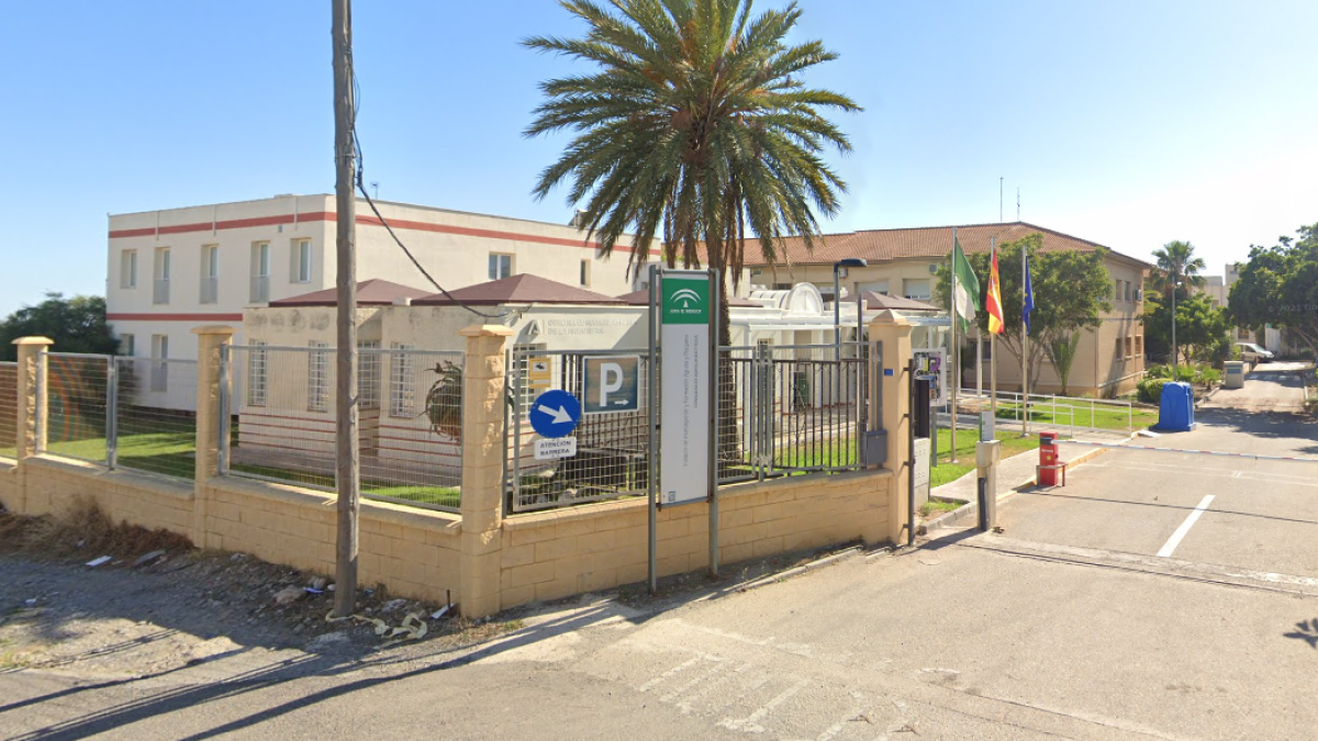 Imagen captura del exterior de las instalaciones donde se encuentra la Oficina Comarcal Agraria de La Mojonera.