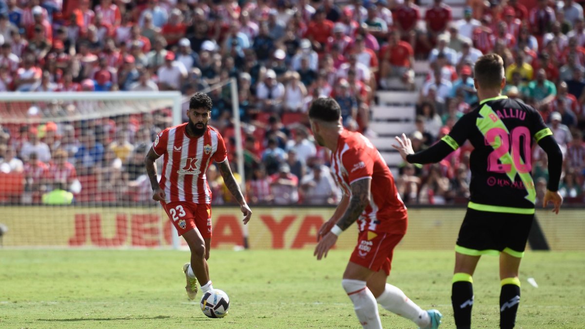 Samú Costa en el Almería-Rayo Vallecano, que acabó con triunfo 3-1.