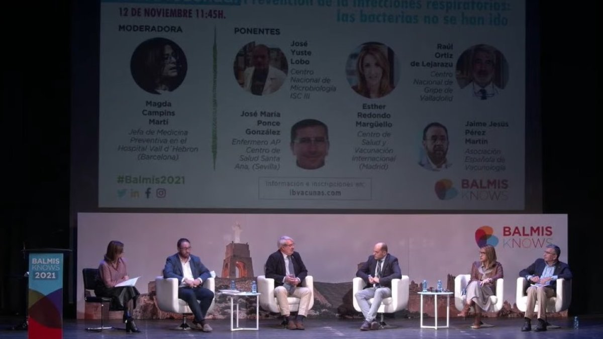 Una de las mesas redondas de las jornadas en su última edición.