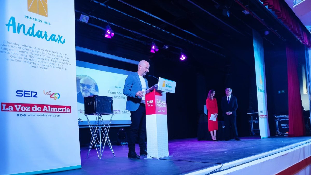 El galardonado, durante su discurso de agradecimiento.