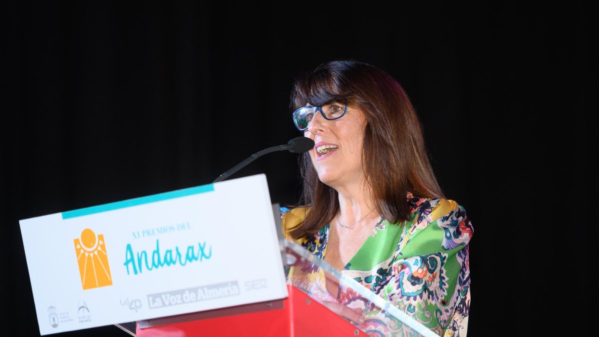 Mercedes Murillo, presidenta de la Asociación jacobea de Almería-Granada Camino Mozárabe, recogió el premio.