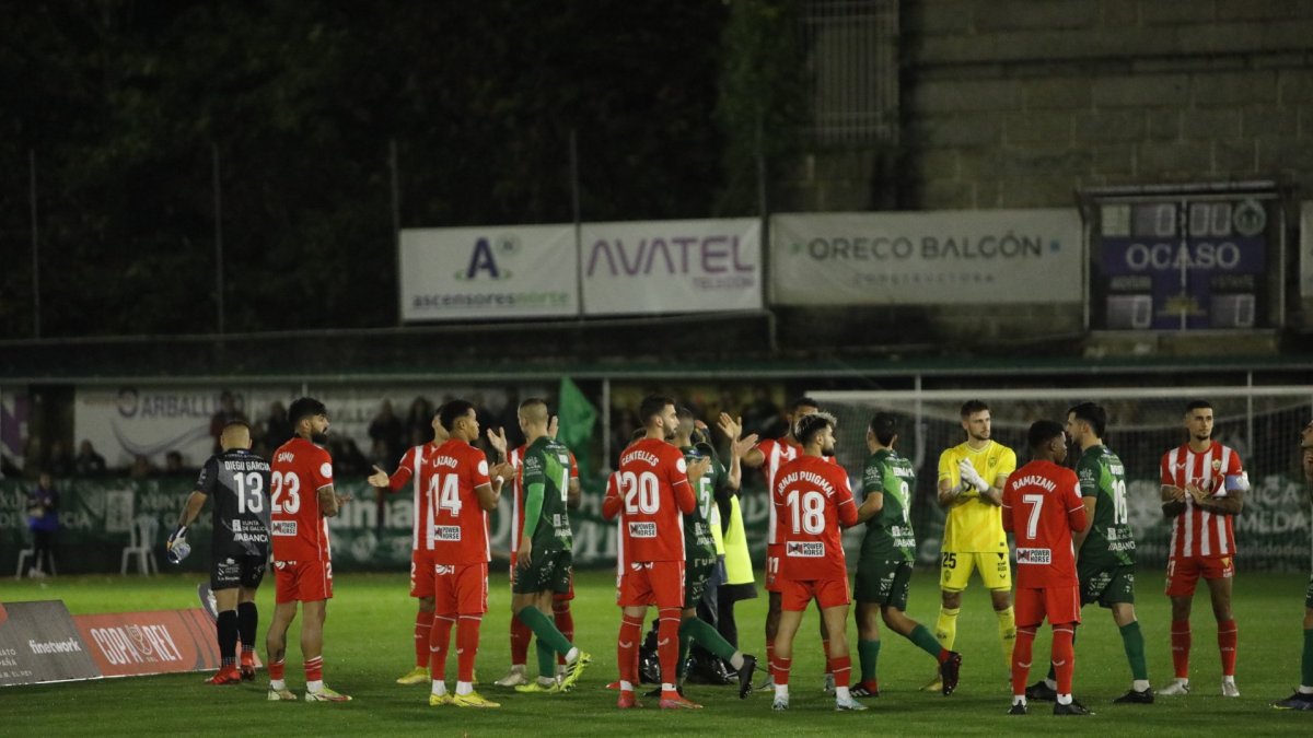 Pasillo del Almería al Arenteiro.