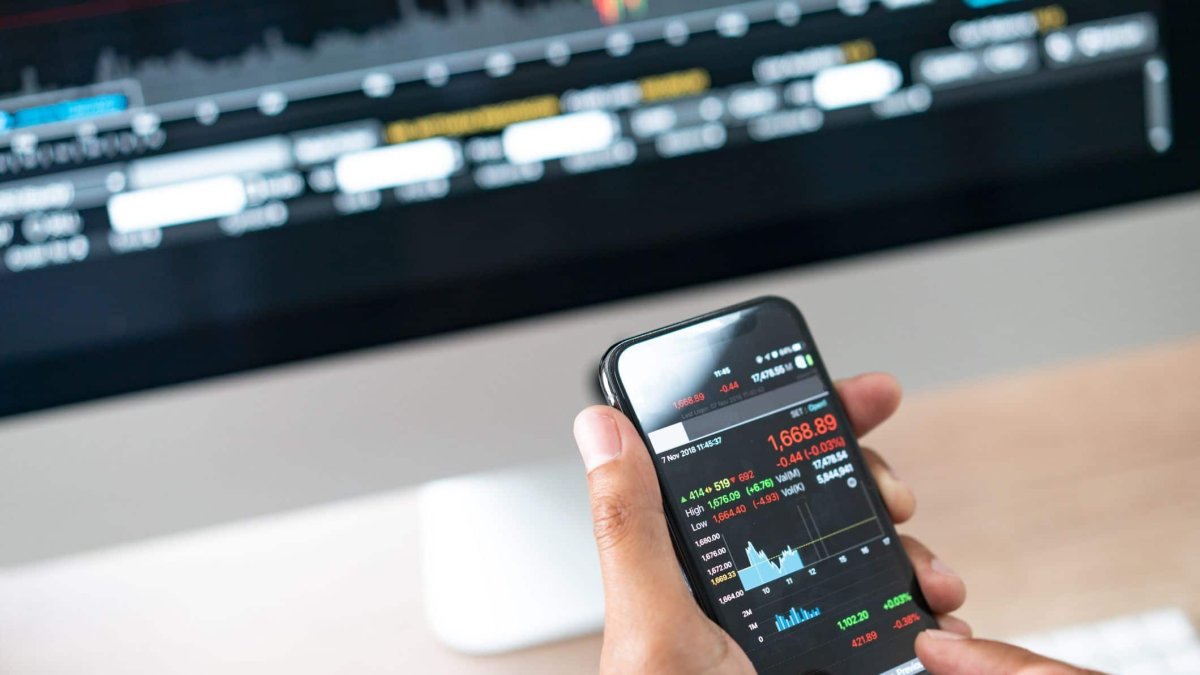 Diferencias entre el trading de sitios web y las apps
