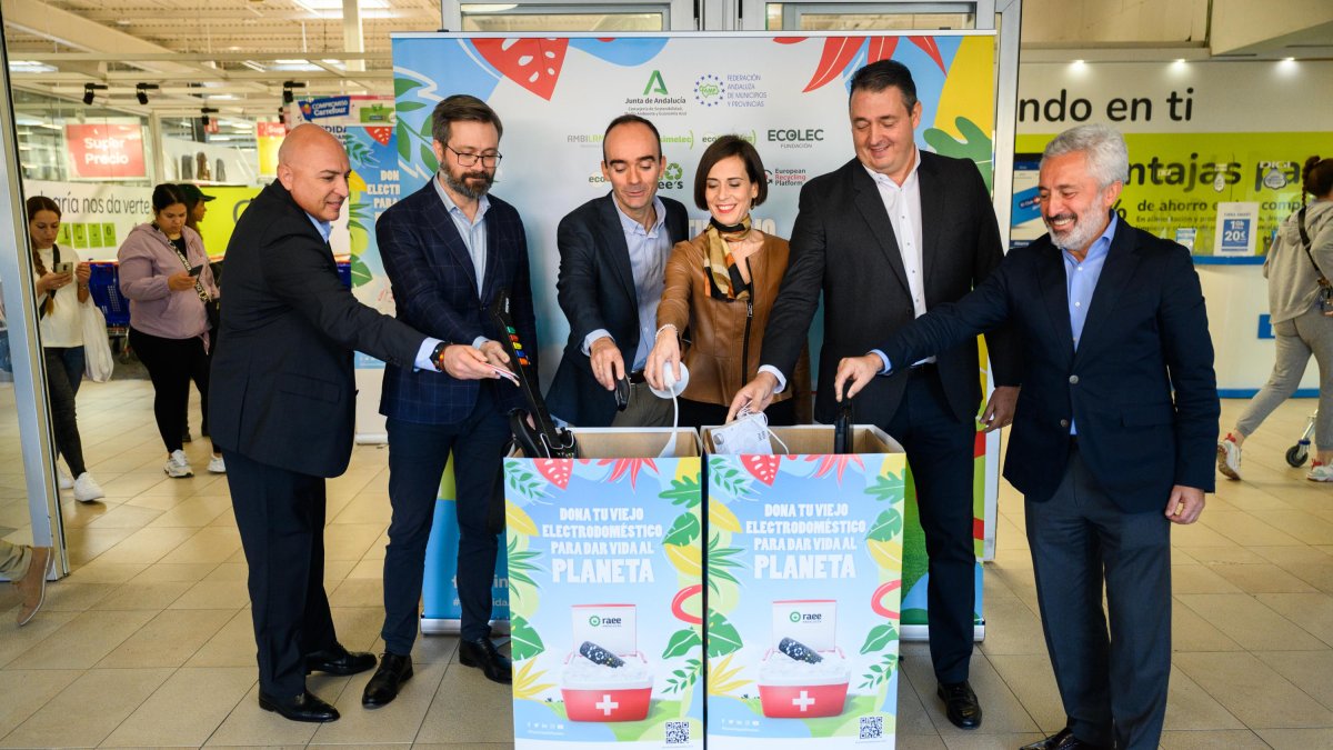 Presentación de la campaña en el centro comercial Carrefour