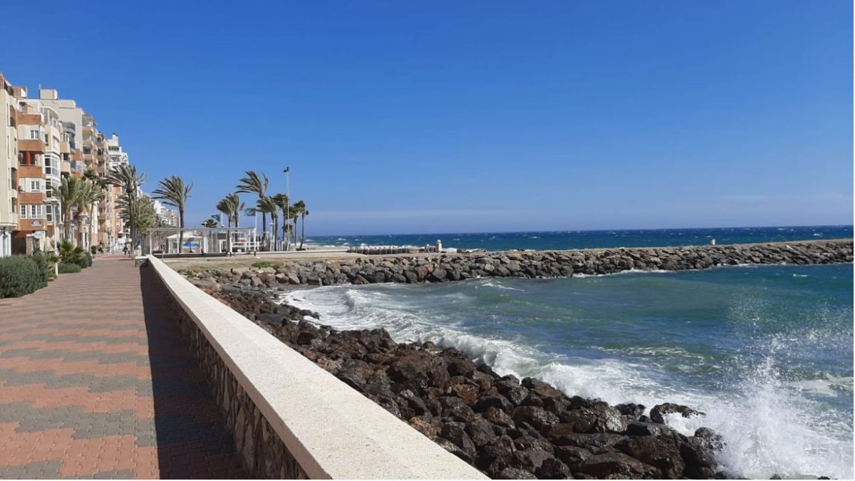 Imagen del Paseo Marítimo de la capital.