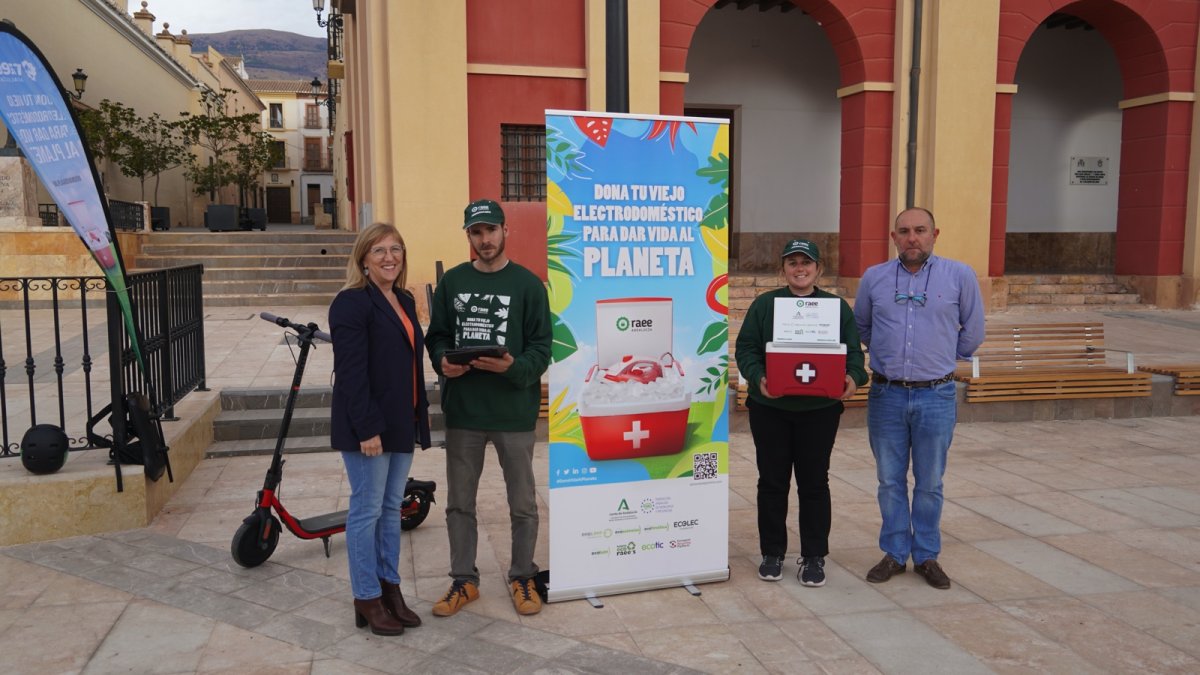 Concienciando sobre el reciclaje de los distintos aparatos electrónicos de los hogares.