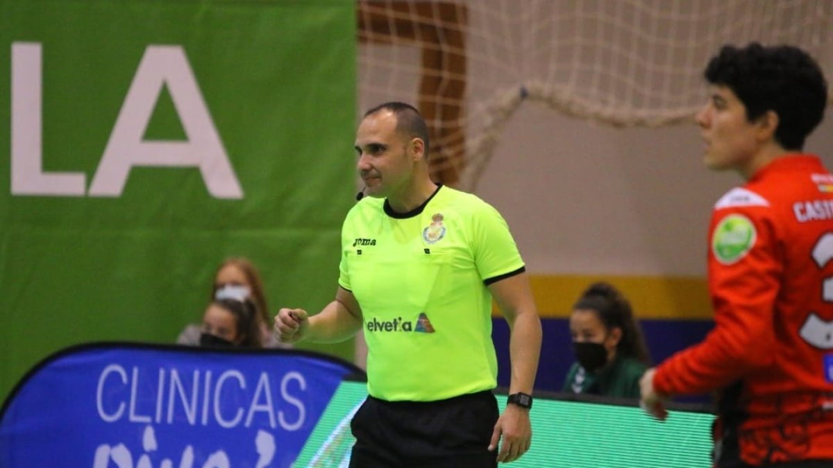 El árbitro ASOBAL, candidato a la presidencia de la Federación Andaluza de Balonmano.