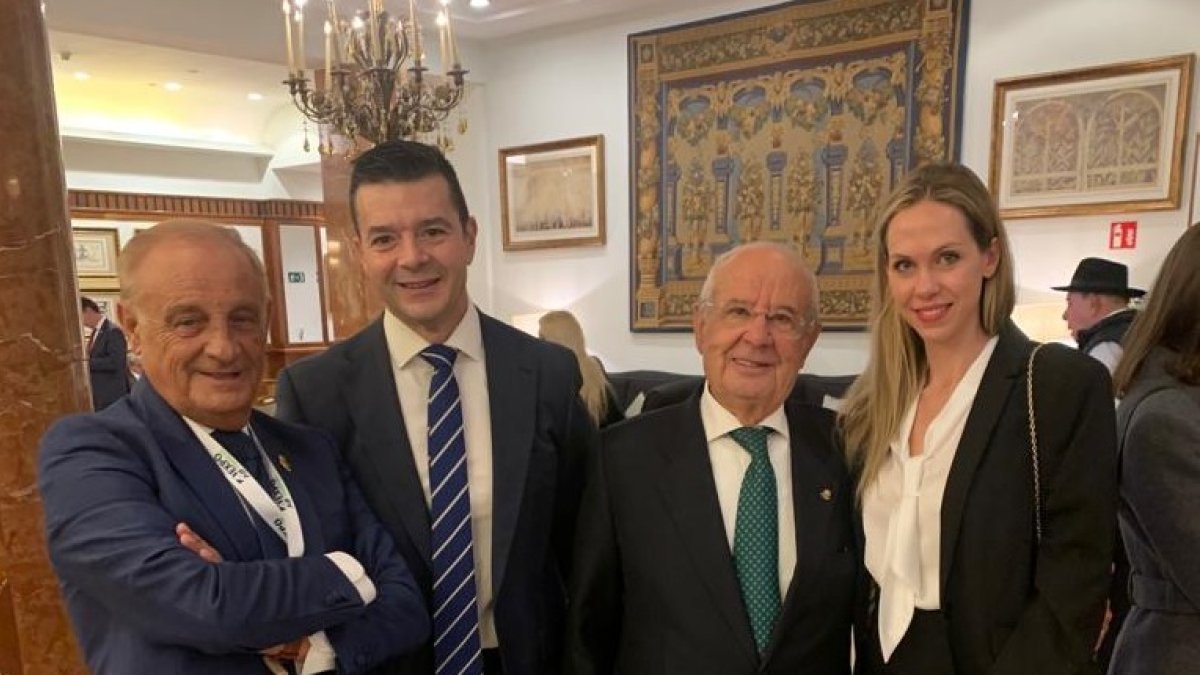 Un momento inolvidable para Antonio Pérez Lao y toda su gente de confianza.