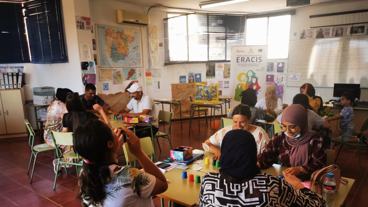 Neuroeducación y juego de mesa para Jóvenes que Dinamizan con Juegos (JDJ): Programa para fomentar la competencia emprendedora. En la zona Chanca-