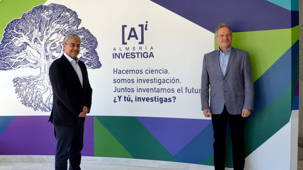 A la izquierda, Carmelo Rodríguez junto al dimitido Diego Valera.