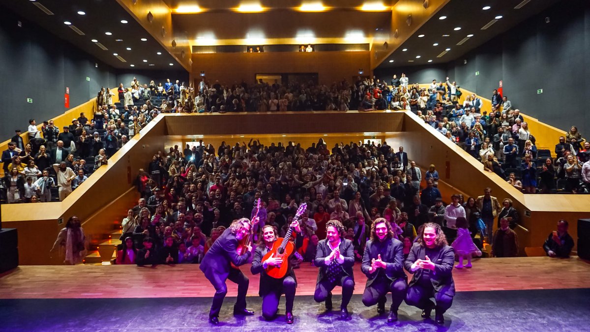 El bailaor Farru llena el Auditorio Ciudad de Vera.