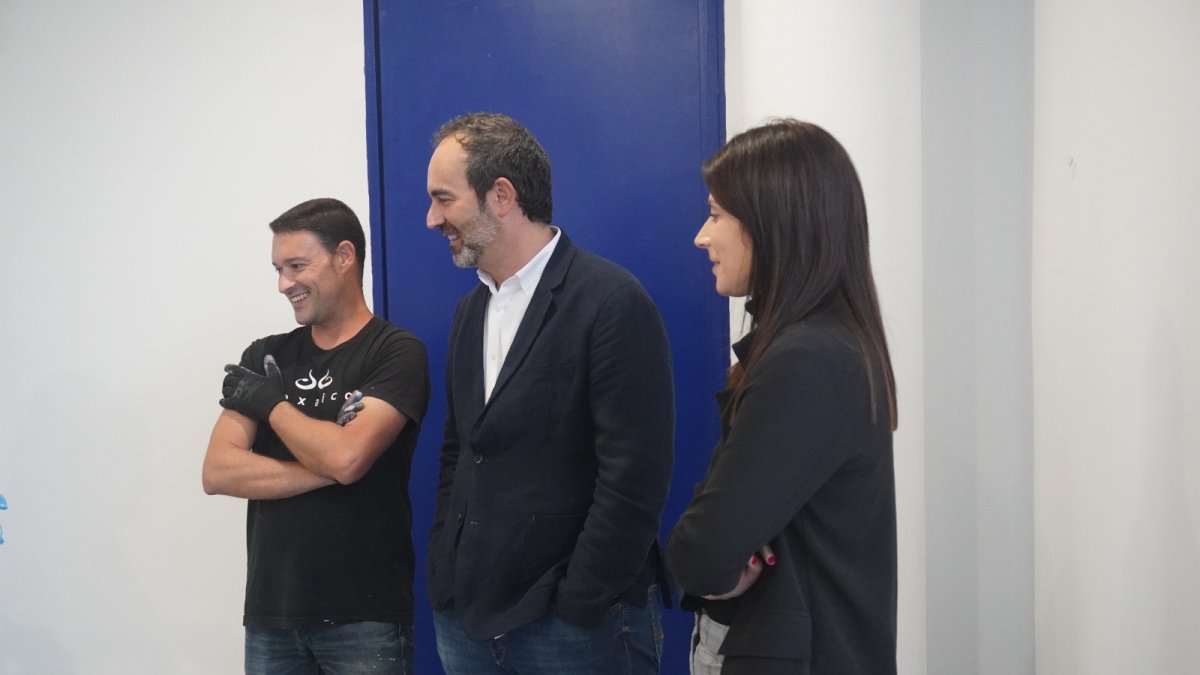 el alcalde, de Carboneras, Jose Luis Amérigo junto a la concejala y Daniel Fernández