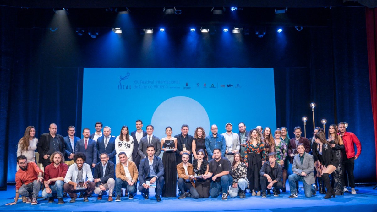 Elena Anaya, premio Almería, Tierra de Cine, y los galardonados en el Gala del Audiovisual Almeriense.