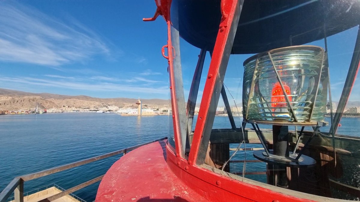 Destellos de faros para celebrar el 30 aniversario.