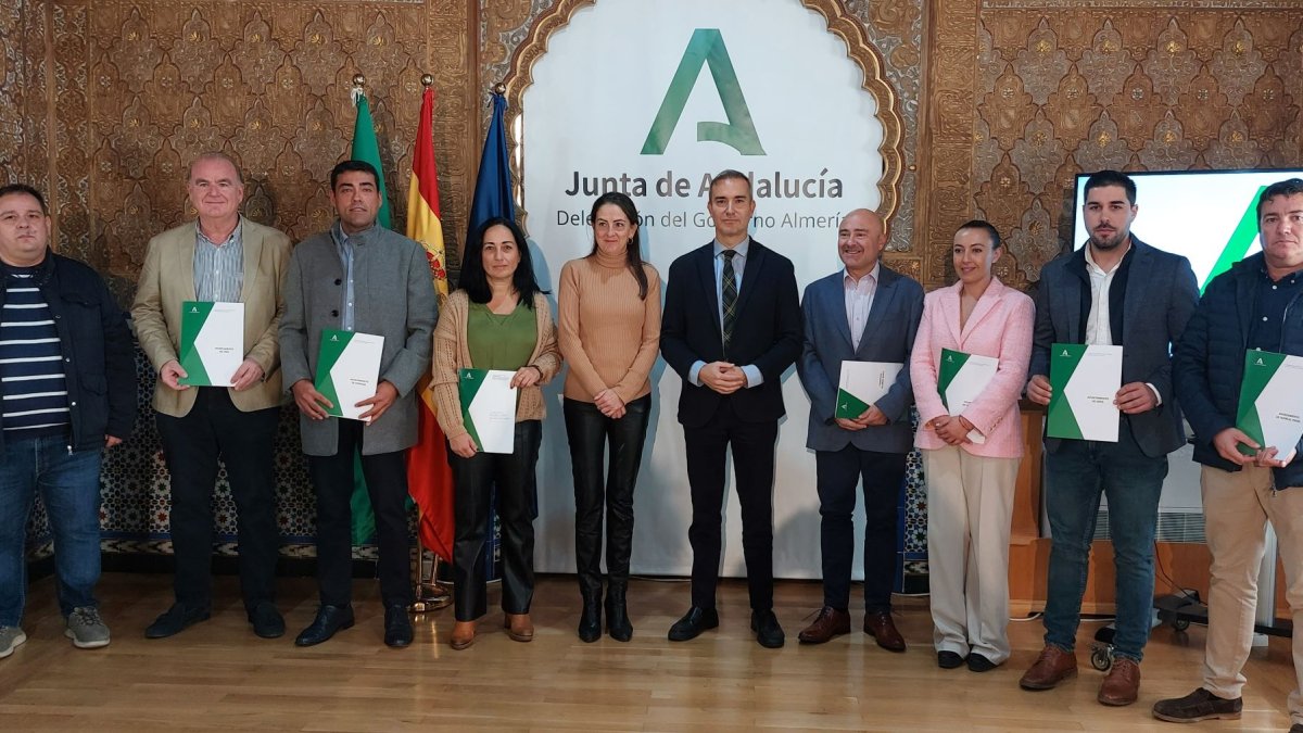 El delegado de Empleo entrega las resoluciones de ayudas a los municipios
