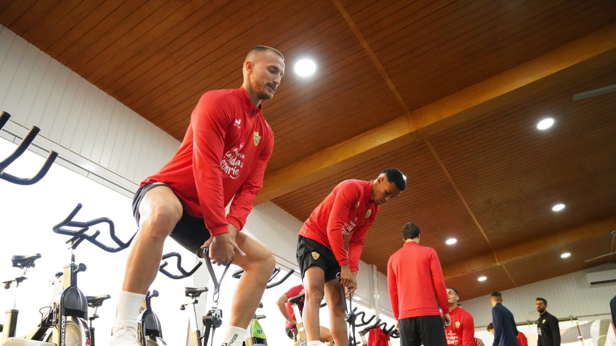 Rodrido Ely y Lázaro, en el gimnasio.