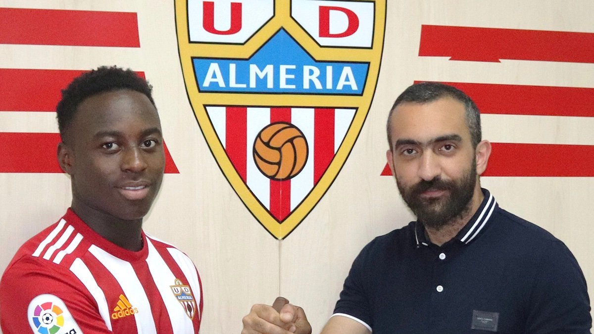 Appiah con Mohamed El Assy.