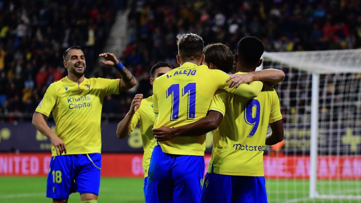 Fiesta del gol en el Nuevo Mirandilla entre Cádiz y Manchester United.
