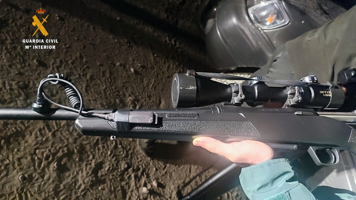 Una de las armas encontradas.