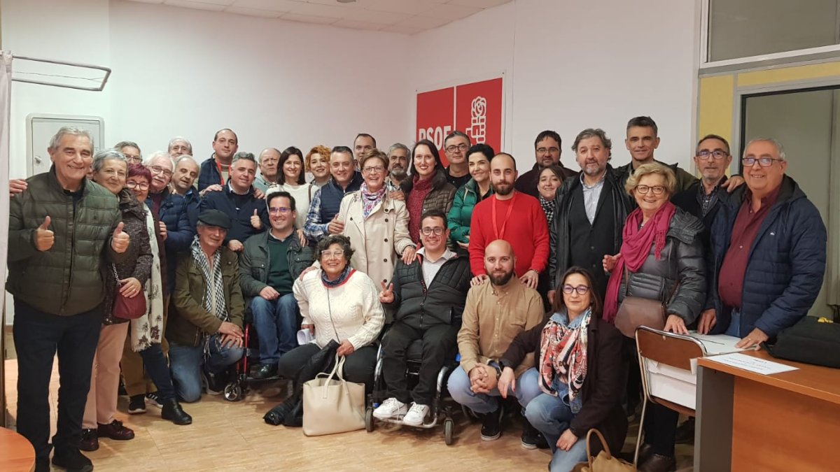 Foto de familia con la ganadora.