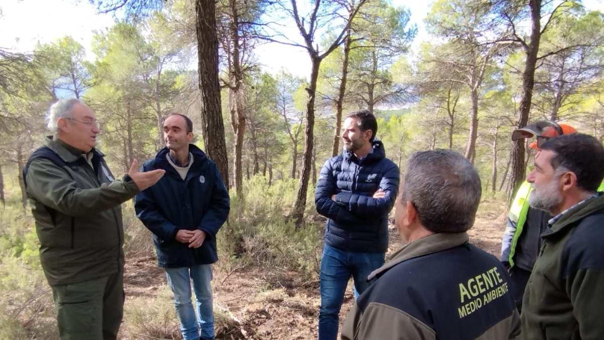 El consejero Fernández-Pacheco visita Sierra Larga.