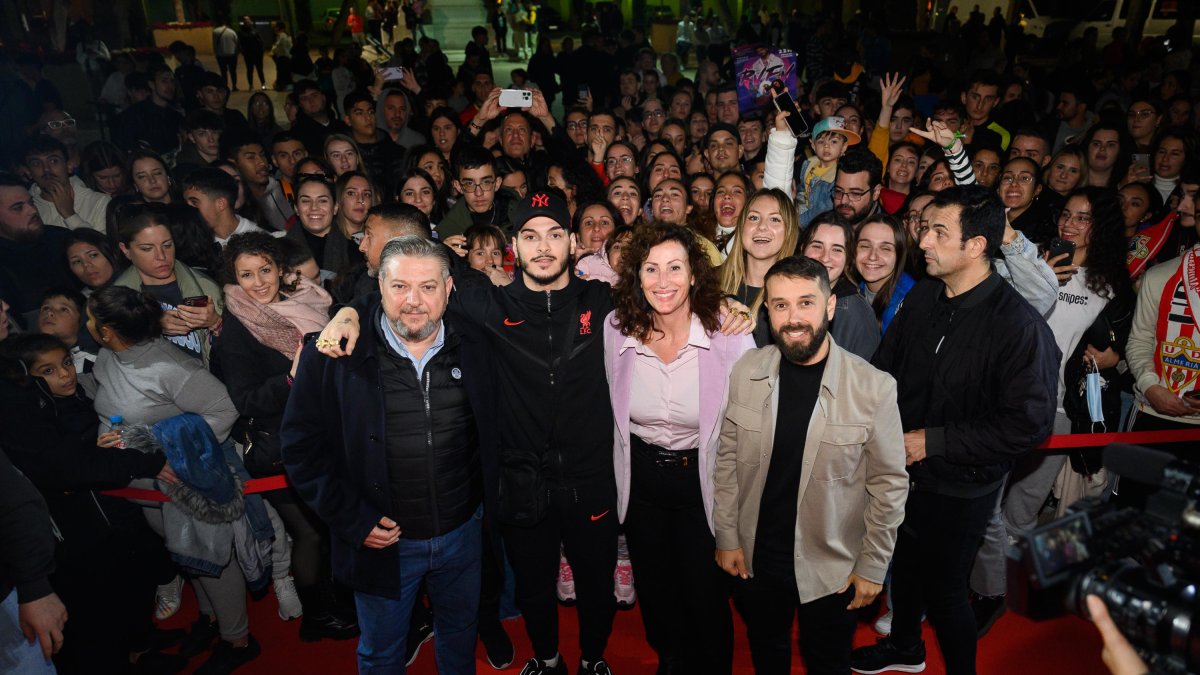 Presentación, este lunes en la Plaza Vieja, del concierto que RVFV ofrecerá en agosto en Almería.