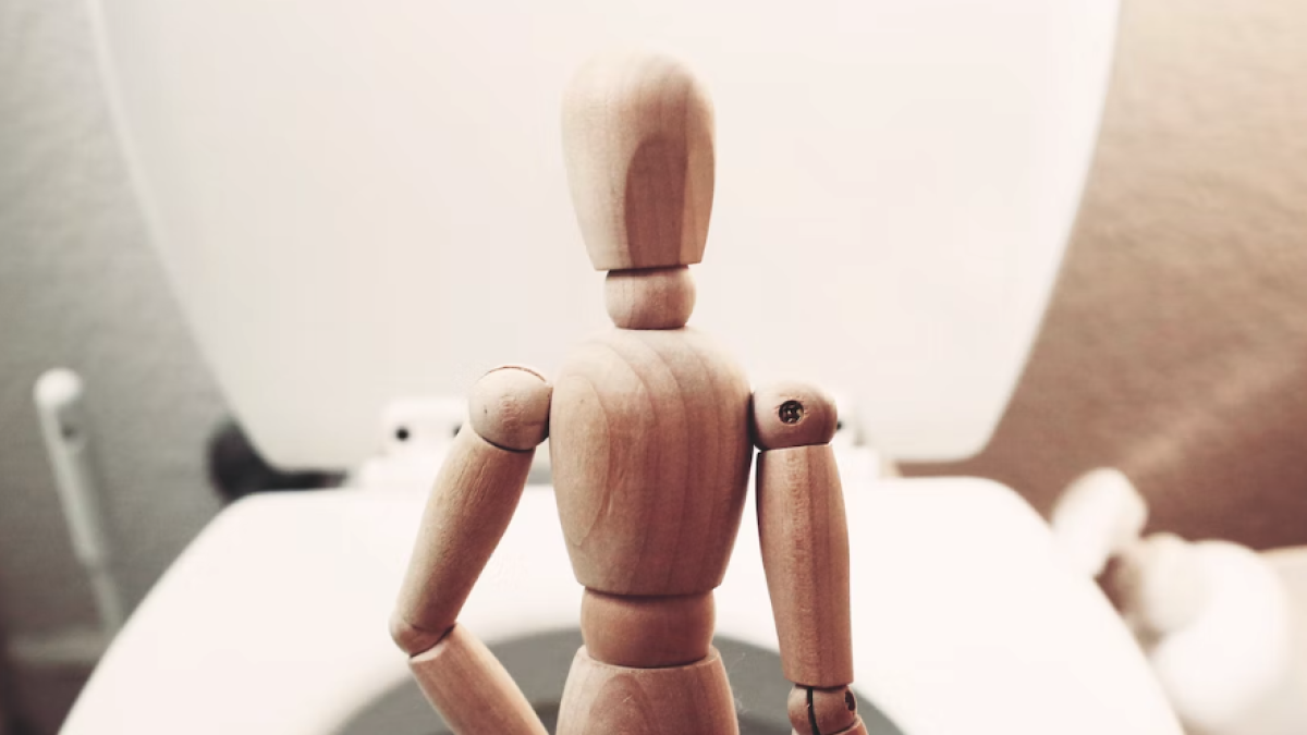 ¿Qué afecciones provocan escozor al orinar en hombres?