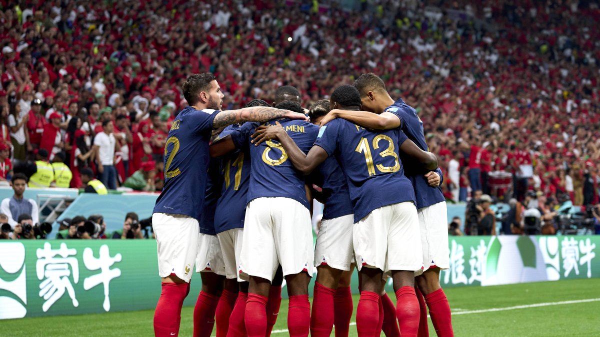 Los franceses celebran la victoria y un nuevo pase a la final mundialista.