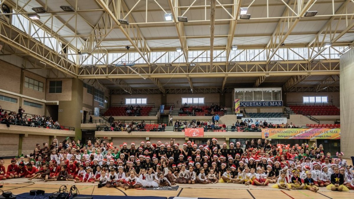Una calara apuesta por la gimnasia en Roquetas de Mar.