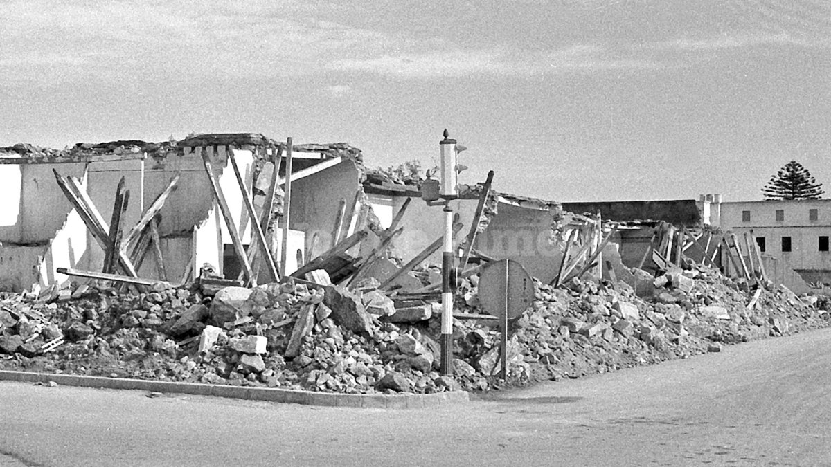En enero de 1970 las casas de la esquina de la Carretera de Níjar con la de Ronda se derrumbaron debido a las lluvias.