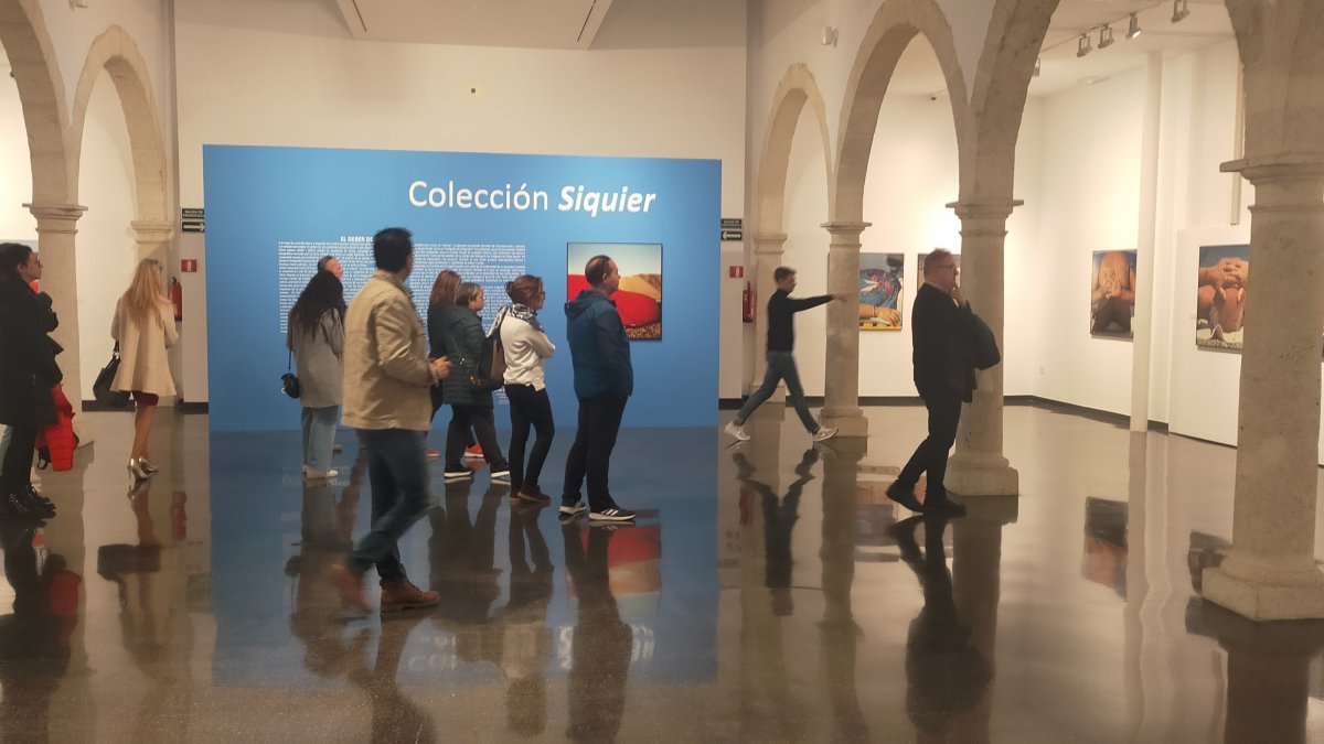 Visita a la exposición de Pérez Siquier en el CAF.
