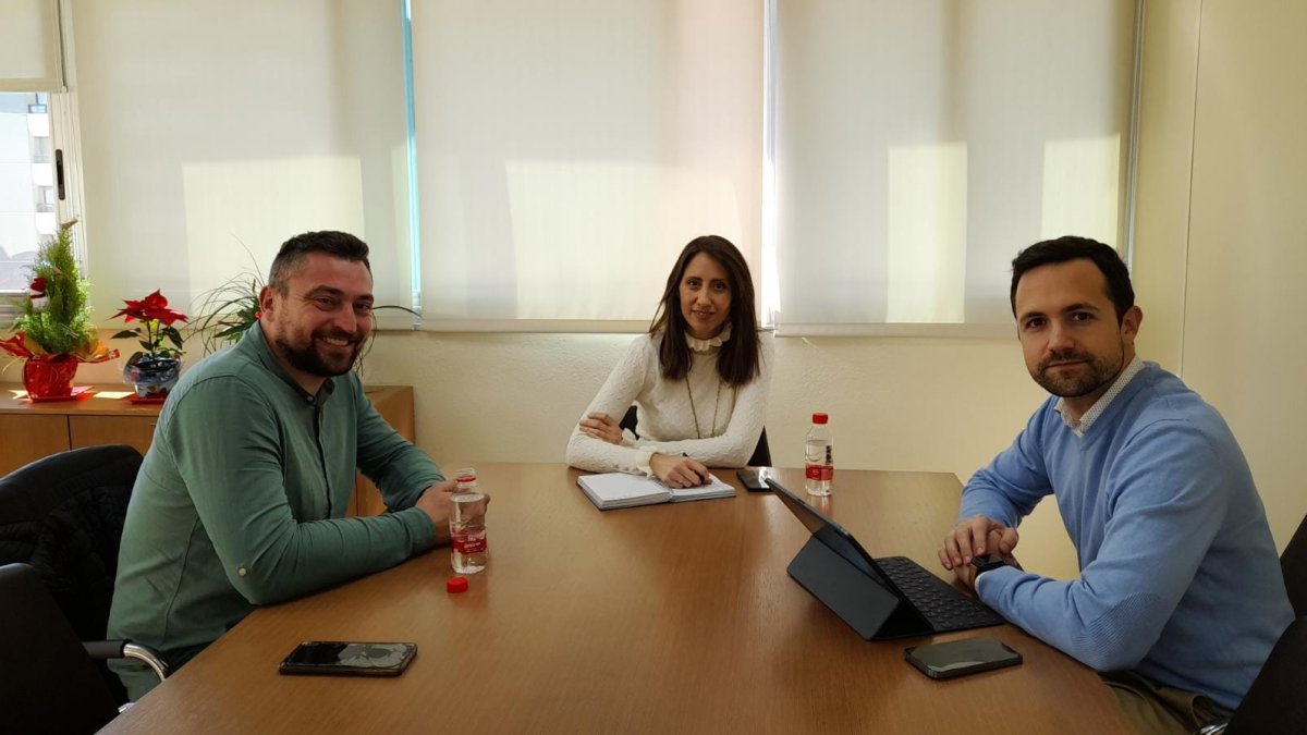 Reunión del alcalde y la delegada de Fomento, Carmen Belén López.