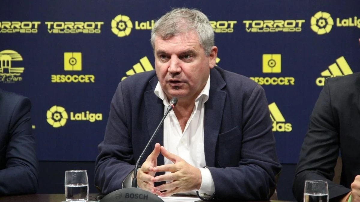 Manuel Vizcaíno aprobó las cuentas de un Cádiz que busca la permanencia.