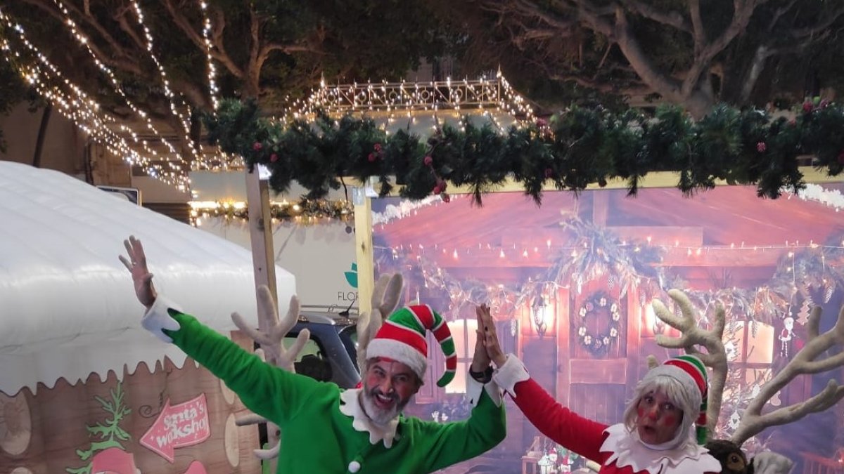 Diversión y magia navideña en las calles de la capital.