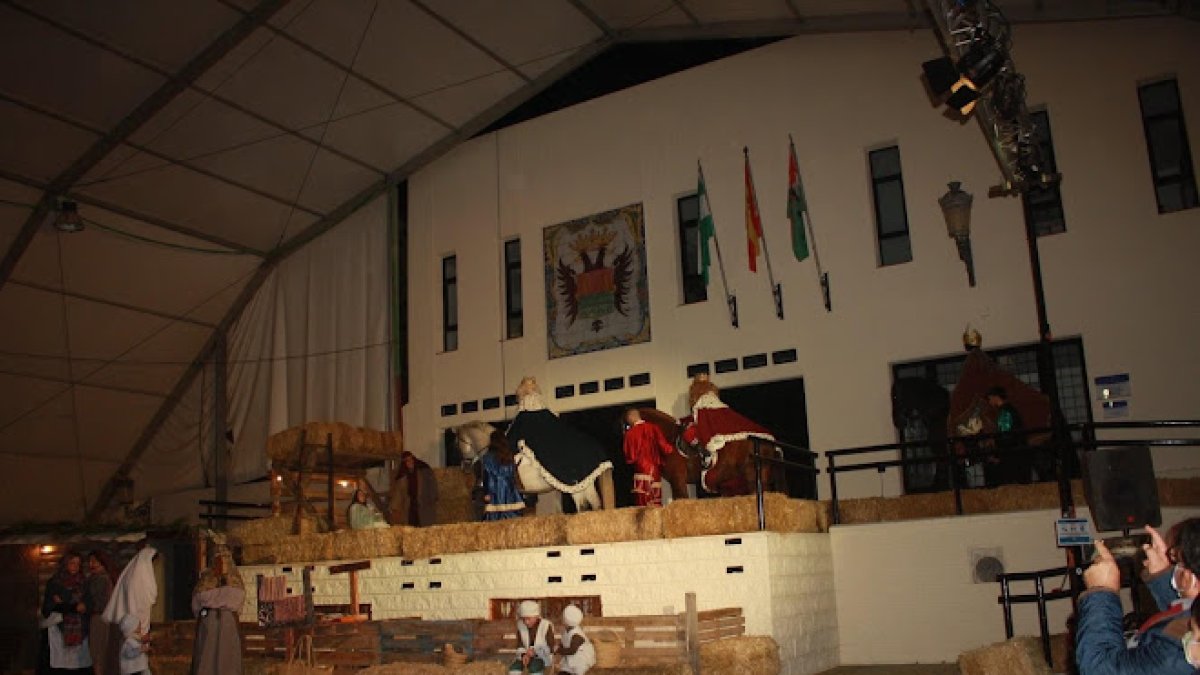 los  asistentes disfrutan de escenarios realistas y representaciones teatralizadas.