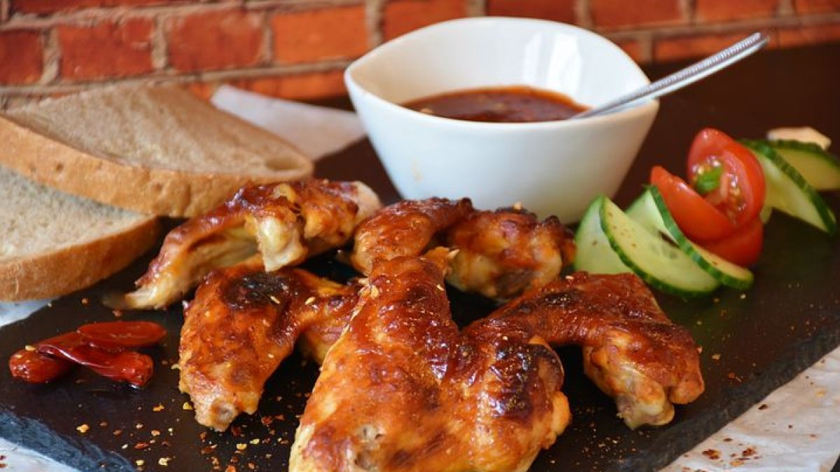 Pollo a la cerveza para almorzar.