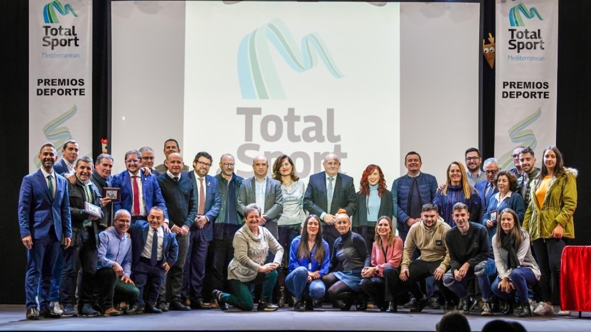 Los protagonistas de una gran fiesta del deporte en Fiñana.